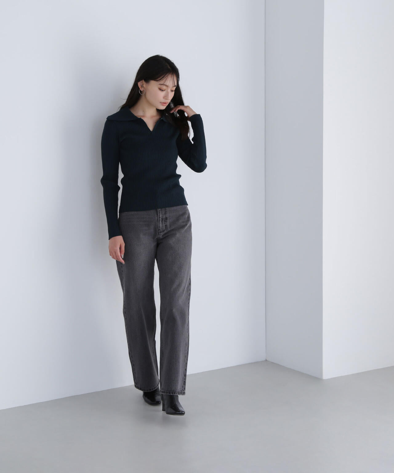 襟付コンパクトリブニット