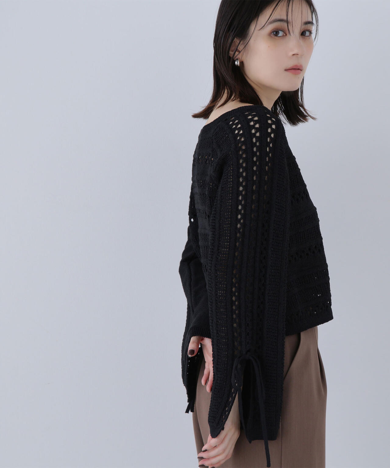 透かし編みリボンスリーブニット