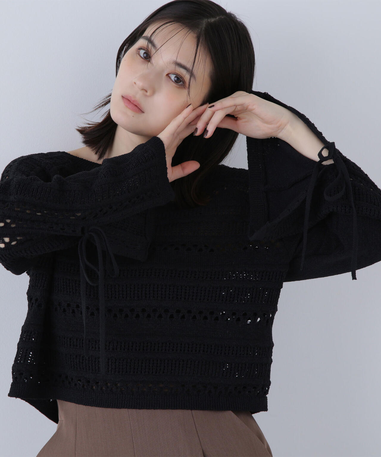 透かし編みリボンスリーブニット