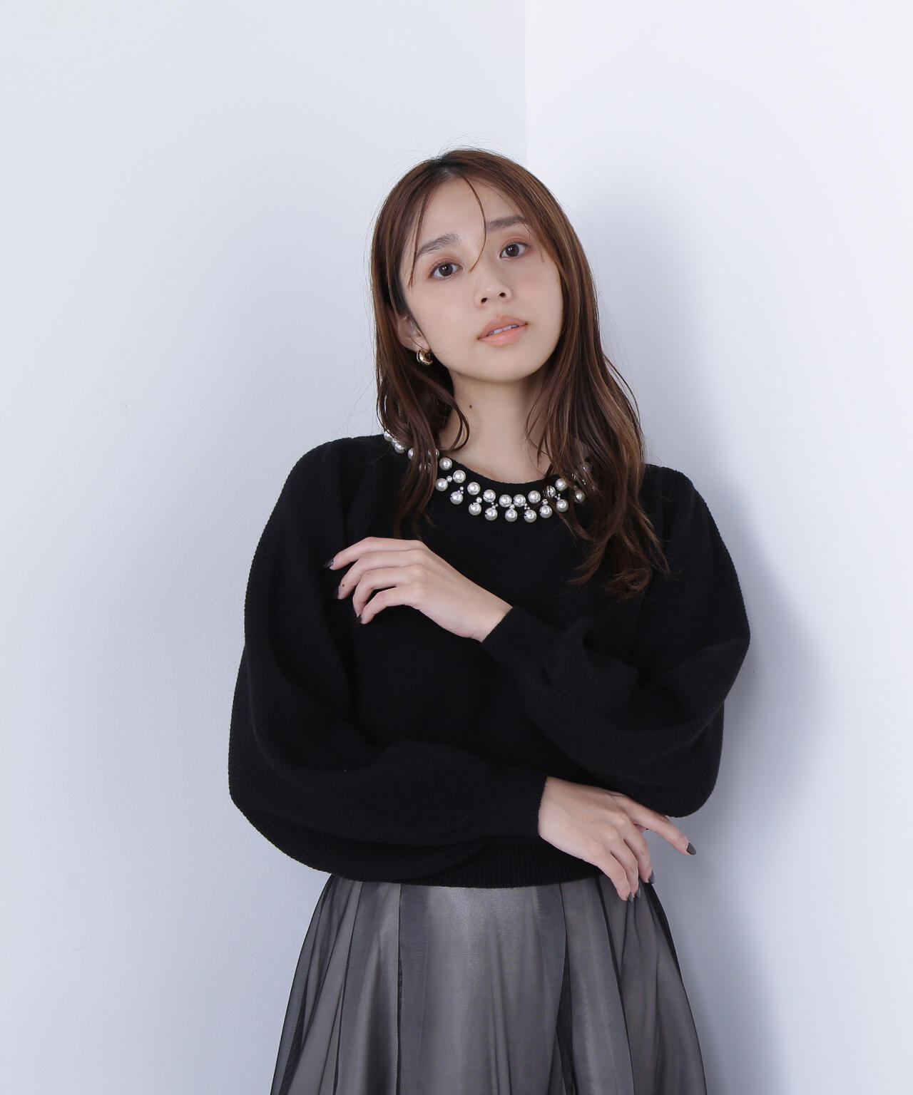 パールネックニット