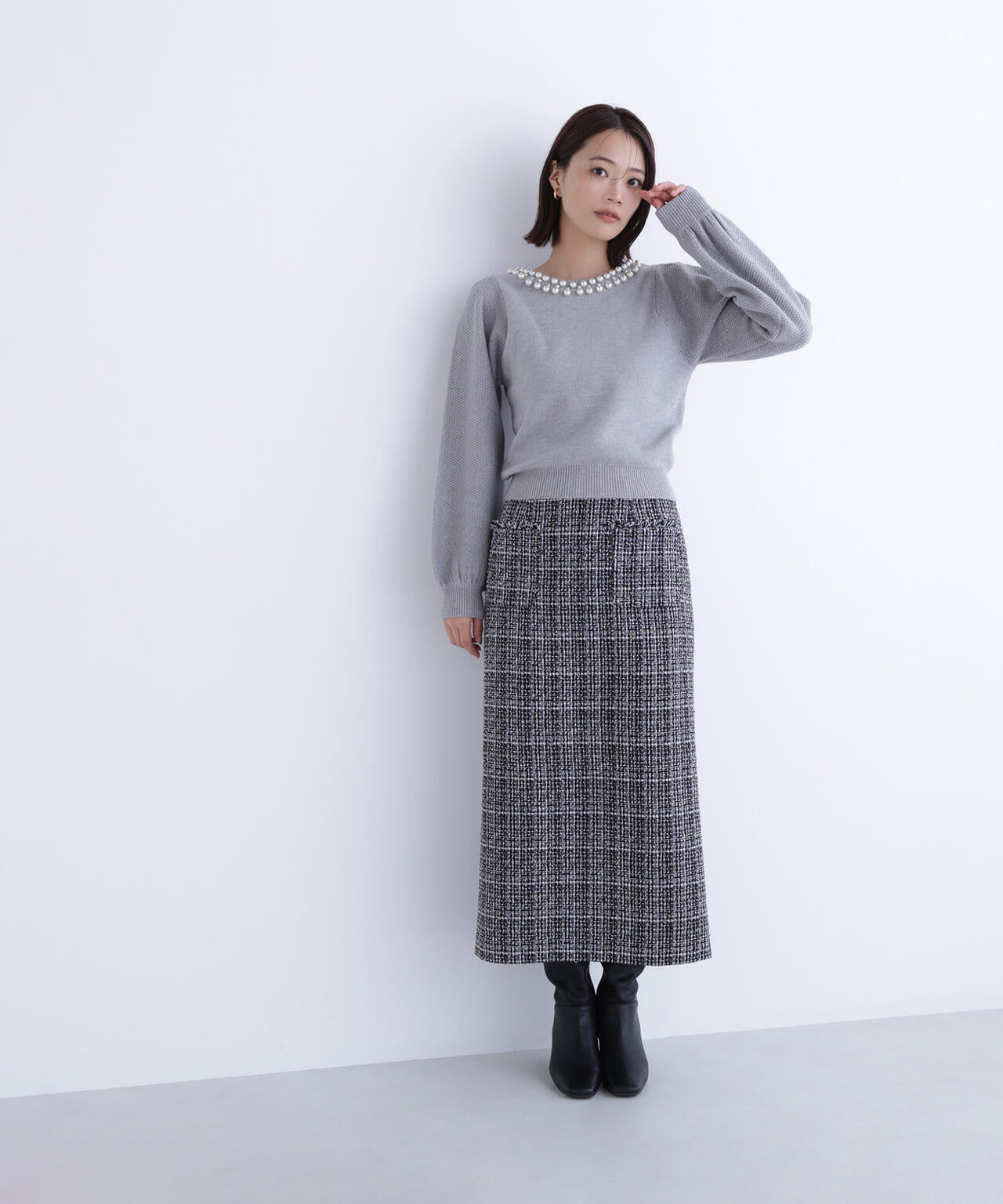 パールネックニット