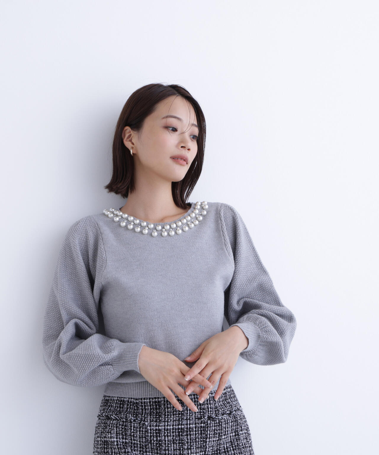 パールネックニット