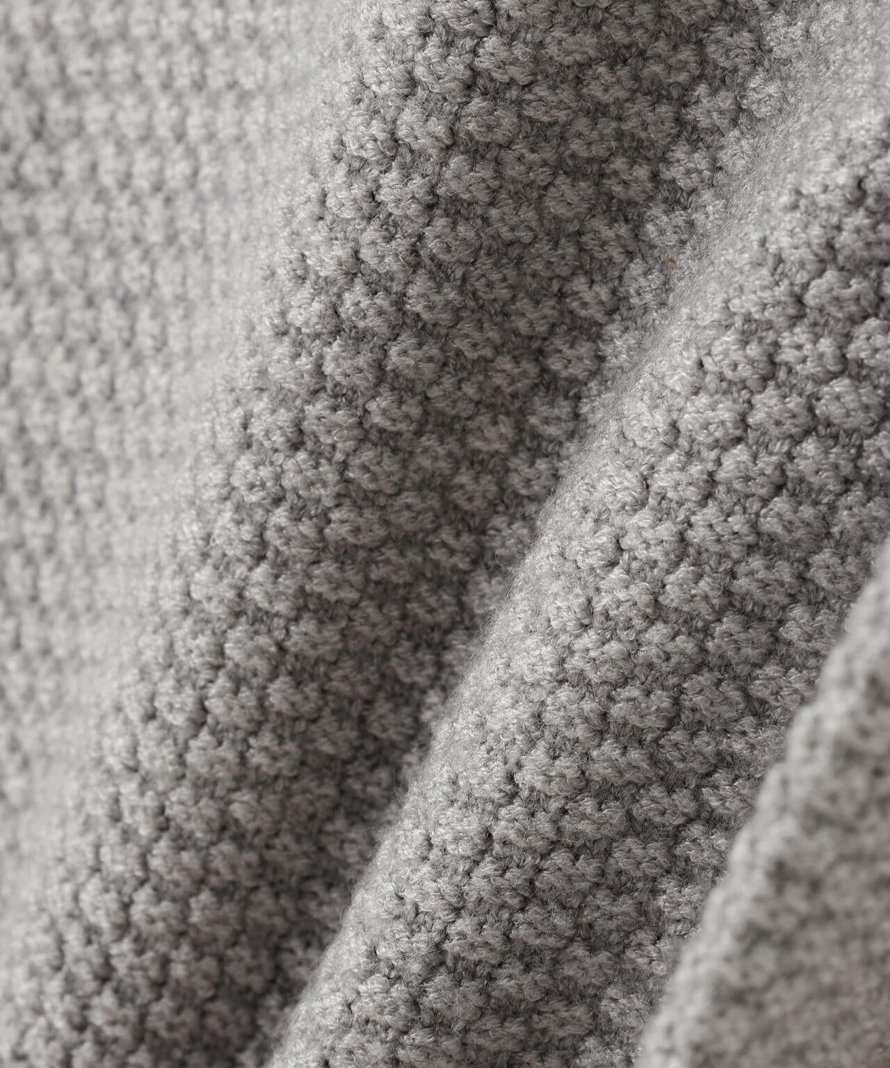 パールネックニット