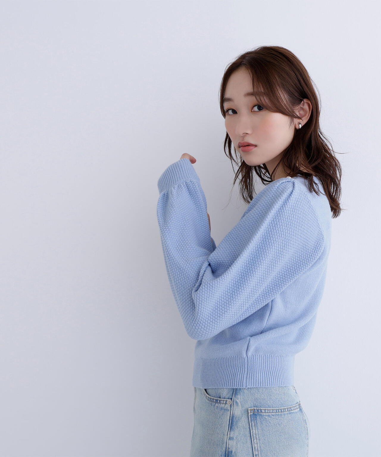 パールネックニット