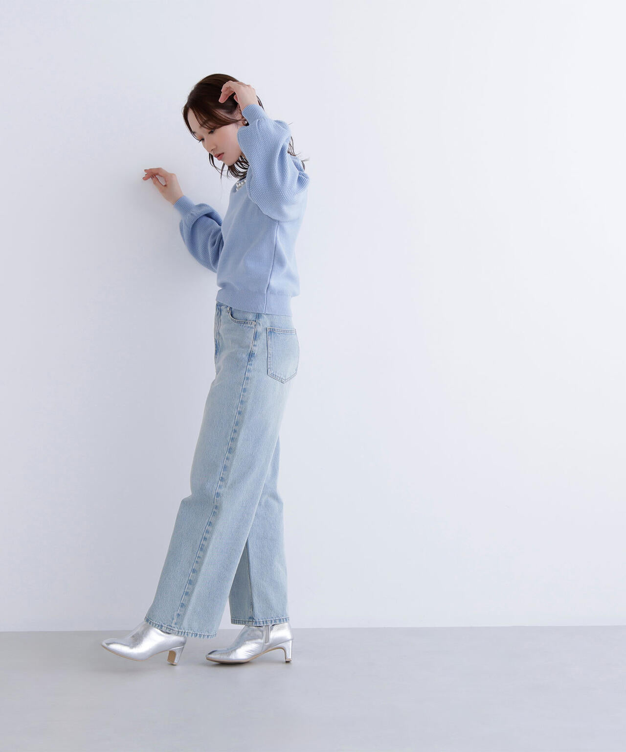 パールネックニット