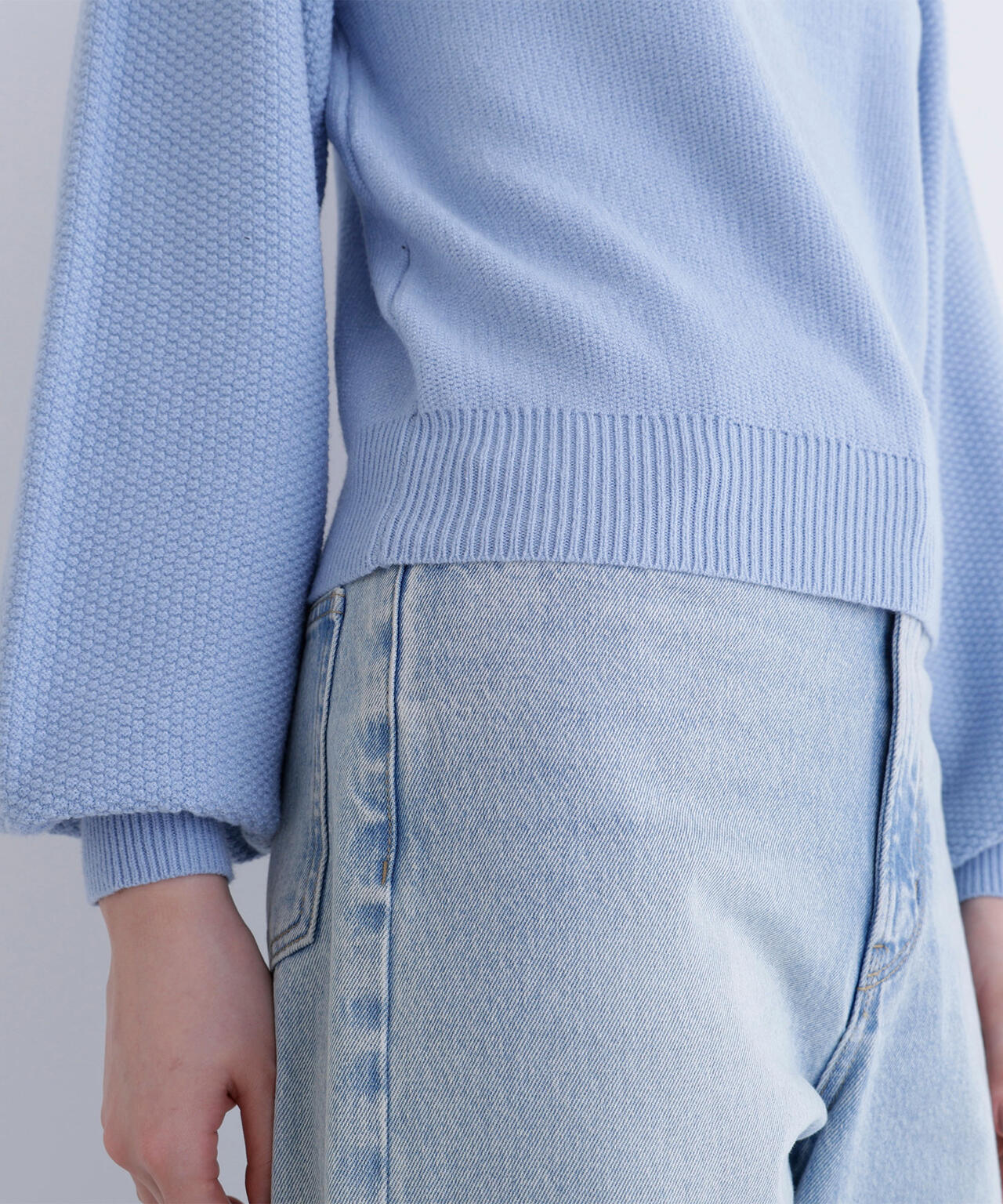 パールネックニット