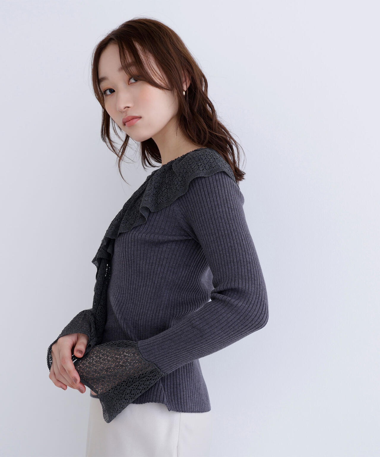 レーストリムリブニット