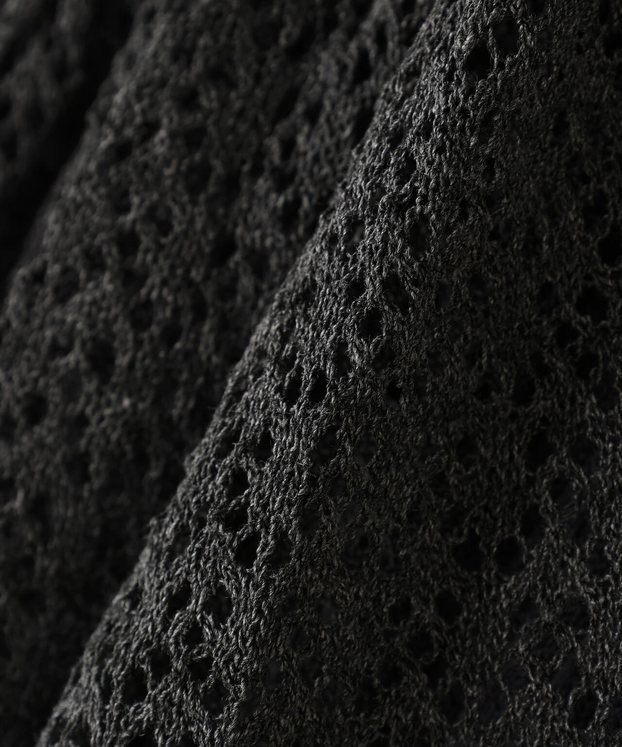 レーストリムリブニット