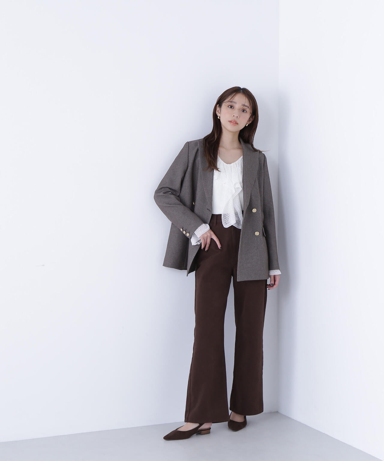 レーストリムリブニット