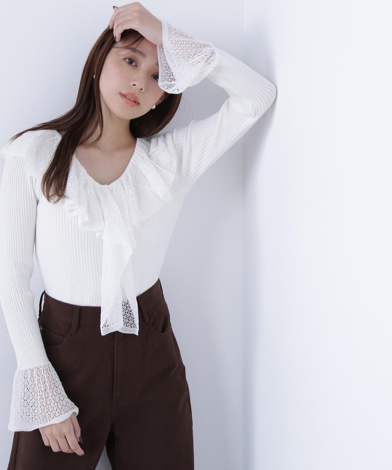 レーストリムリブニット