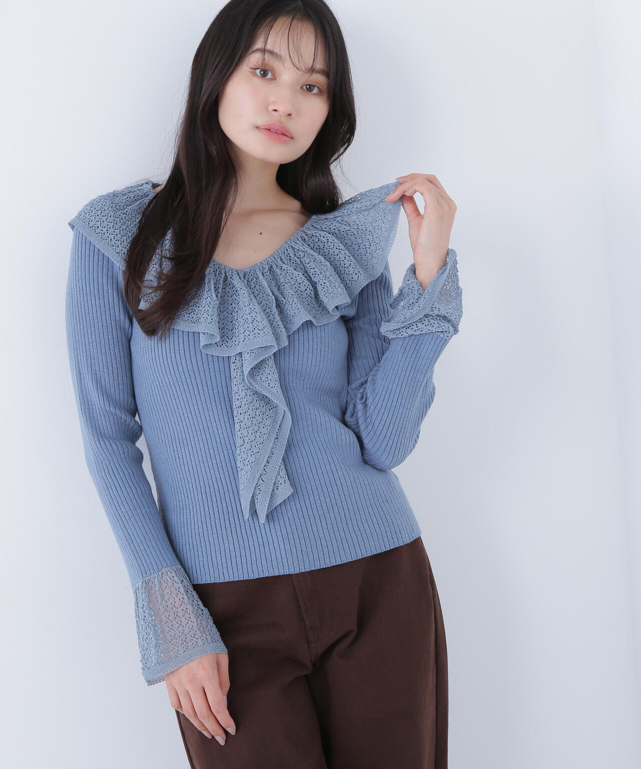 レーストリムリブニット