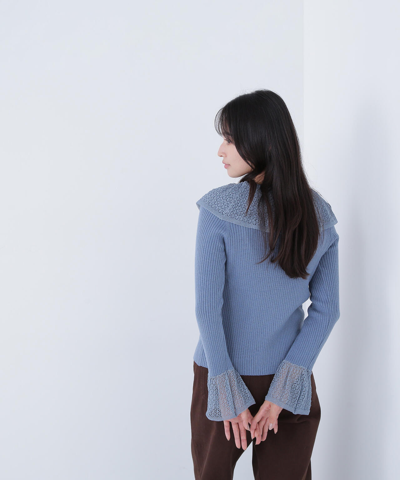 レーストリムリブニット