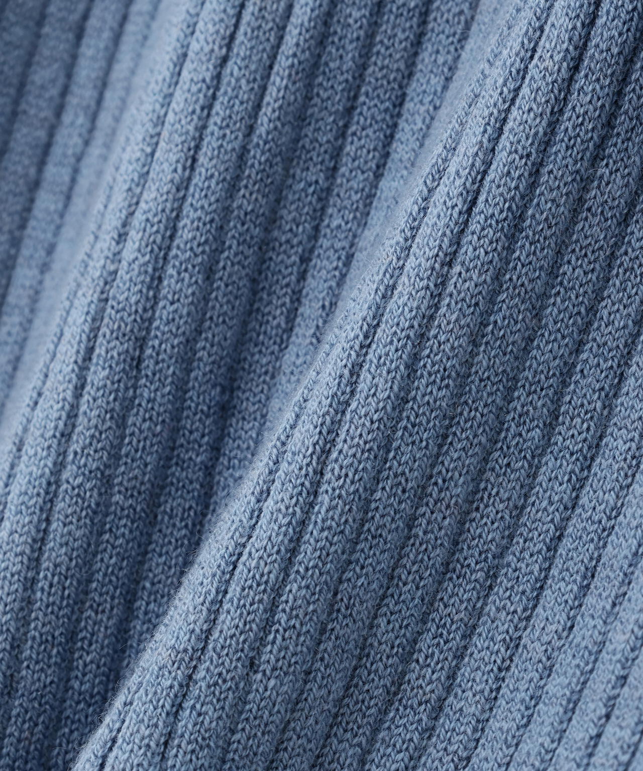 レーストリムリブニット