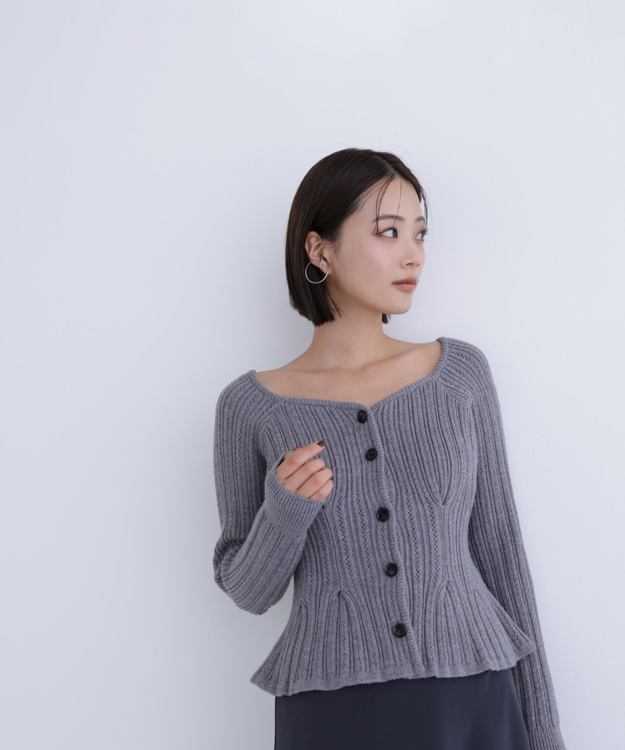 柄編みペプラムニットカーディガン