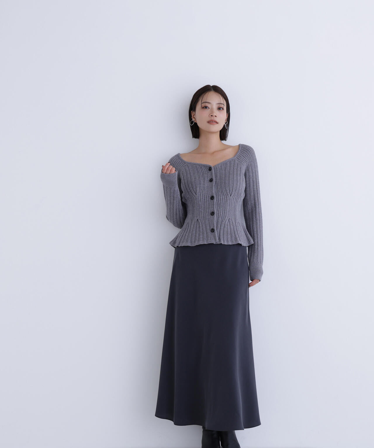 柄編みペプラムニットカーディガン