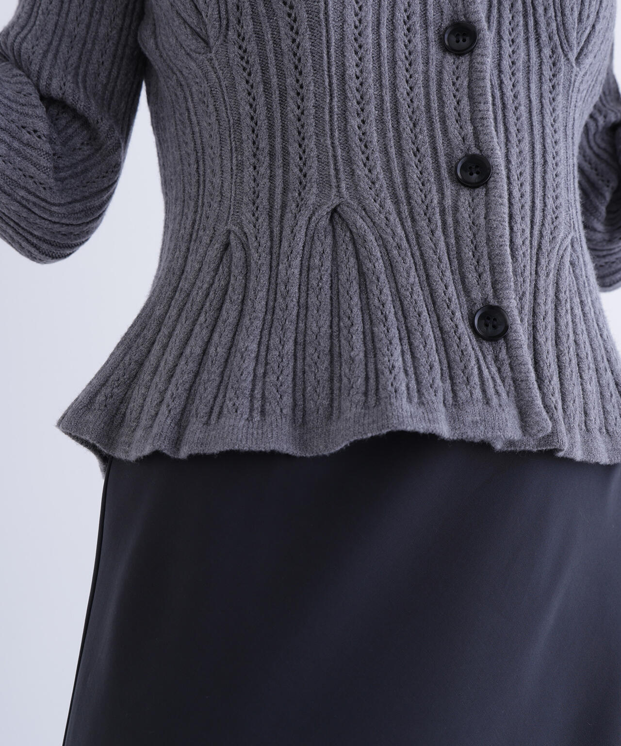 柄編みペプラムニットカーディガン