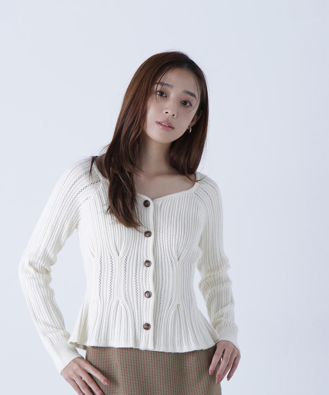 柄編みペプラムニットカーディガン