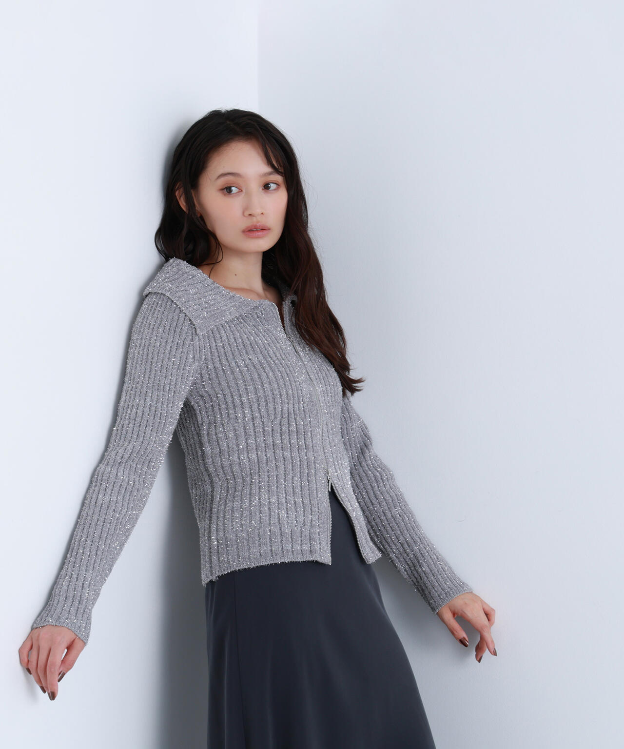 ラメシャギージップニット