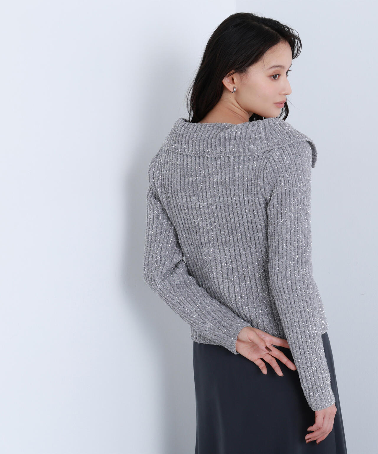 ラメシャギージップニット