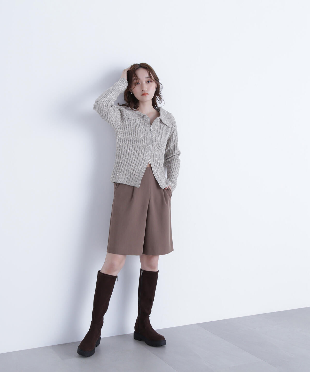 ラメシャギージップニット