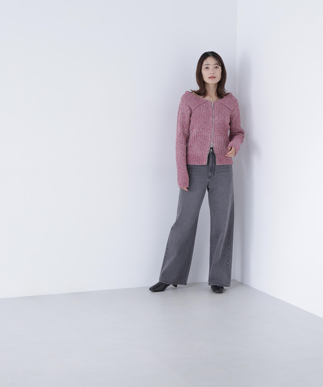 ラメシャギージップニット