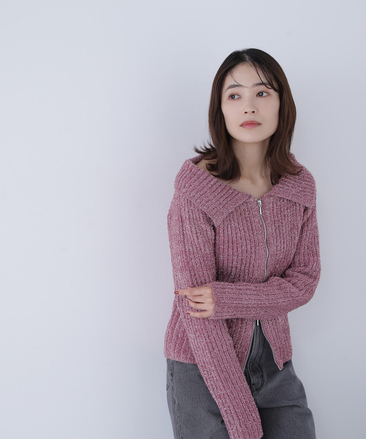 ラメシャギージップニット