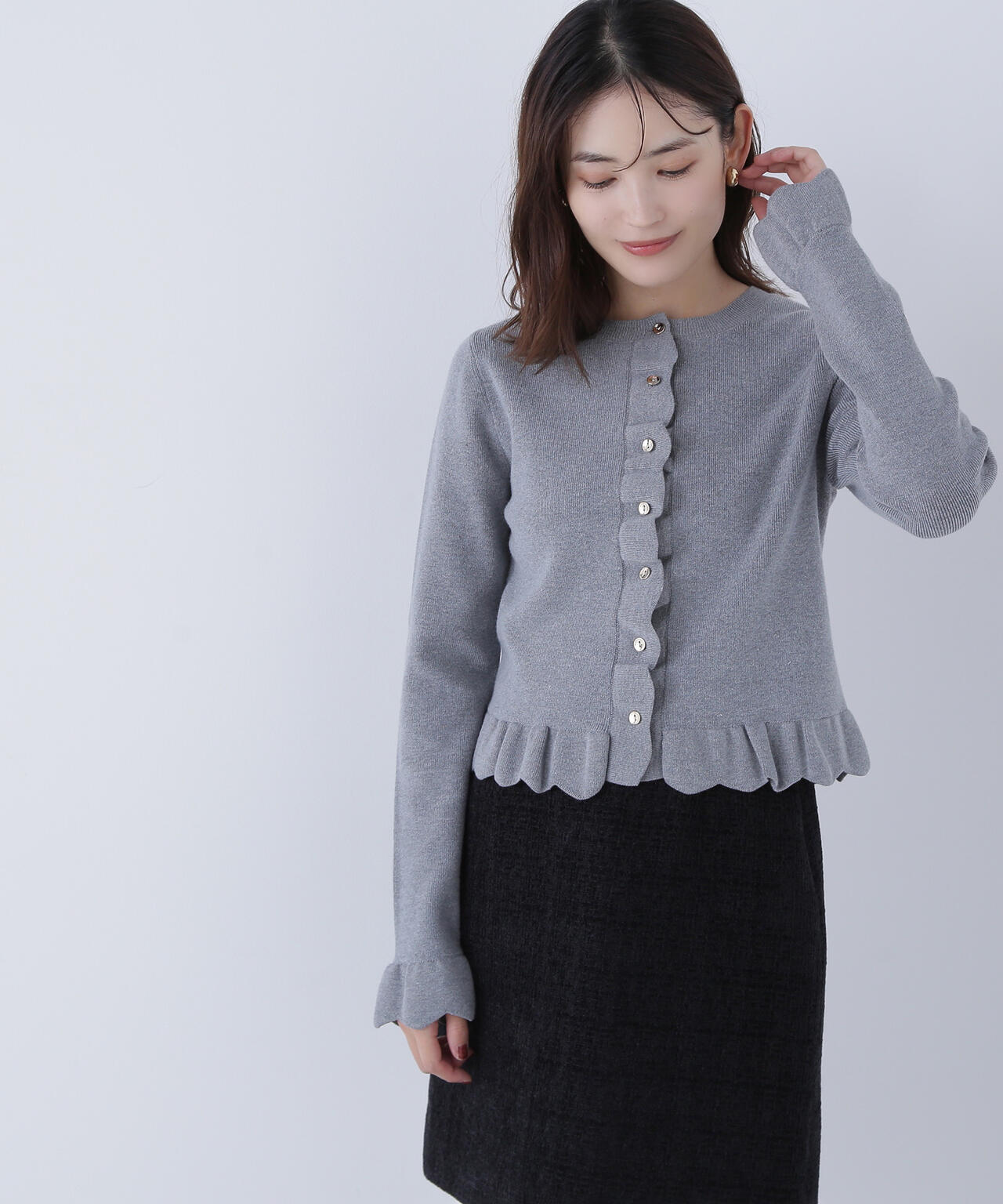メタルボタンフリルカーディガン