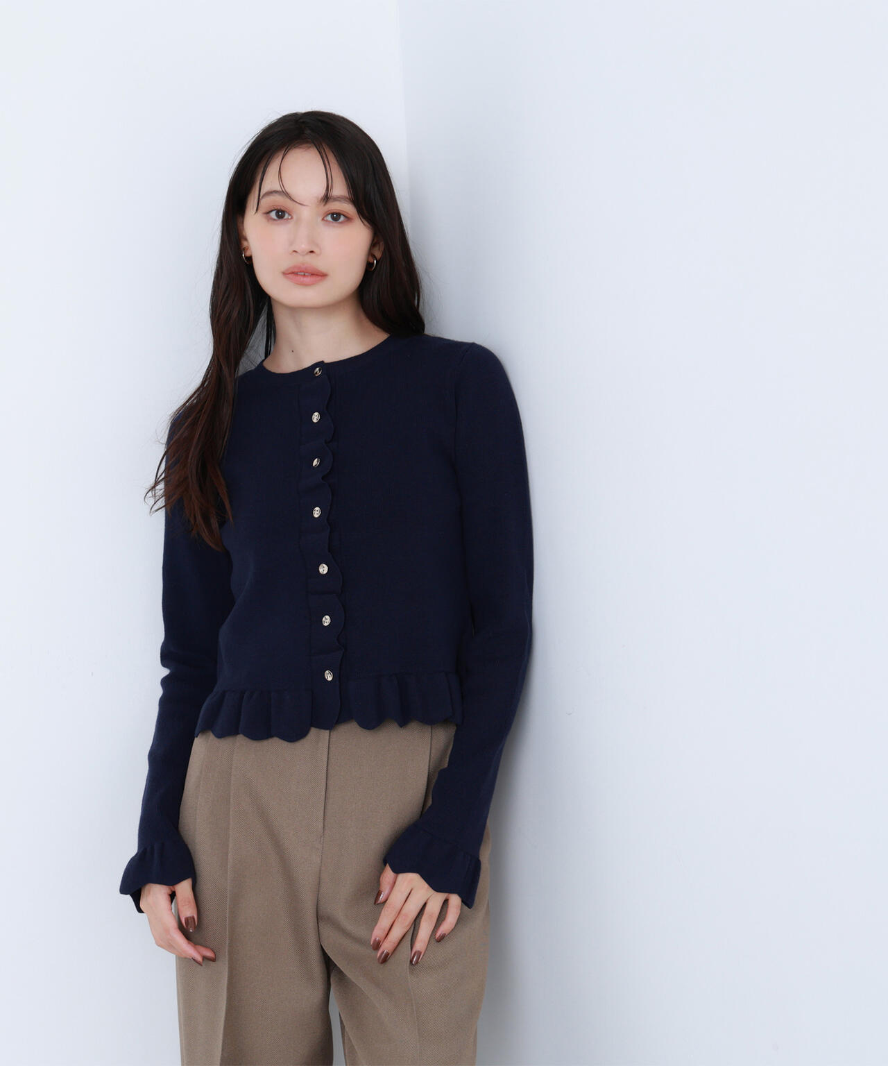 メタルボタンフリルカーディガン