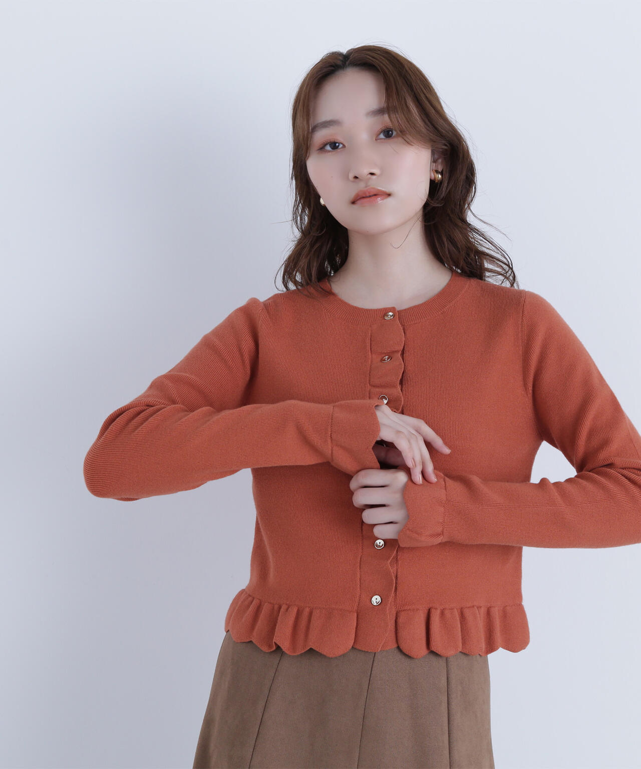 メタルボタンフリルカーディガン