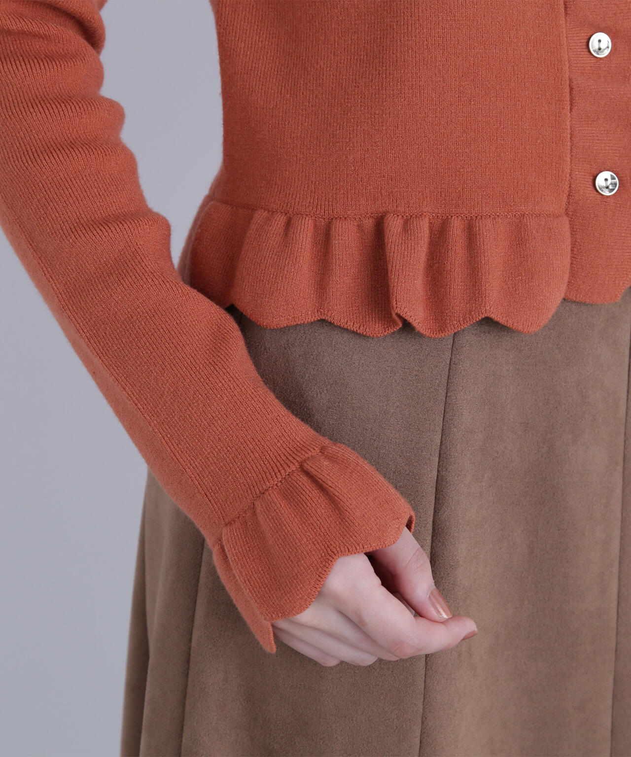 メタルボタンフリルカーディガン