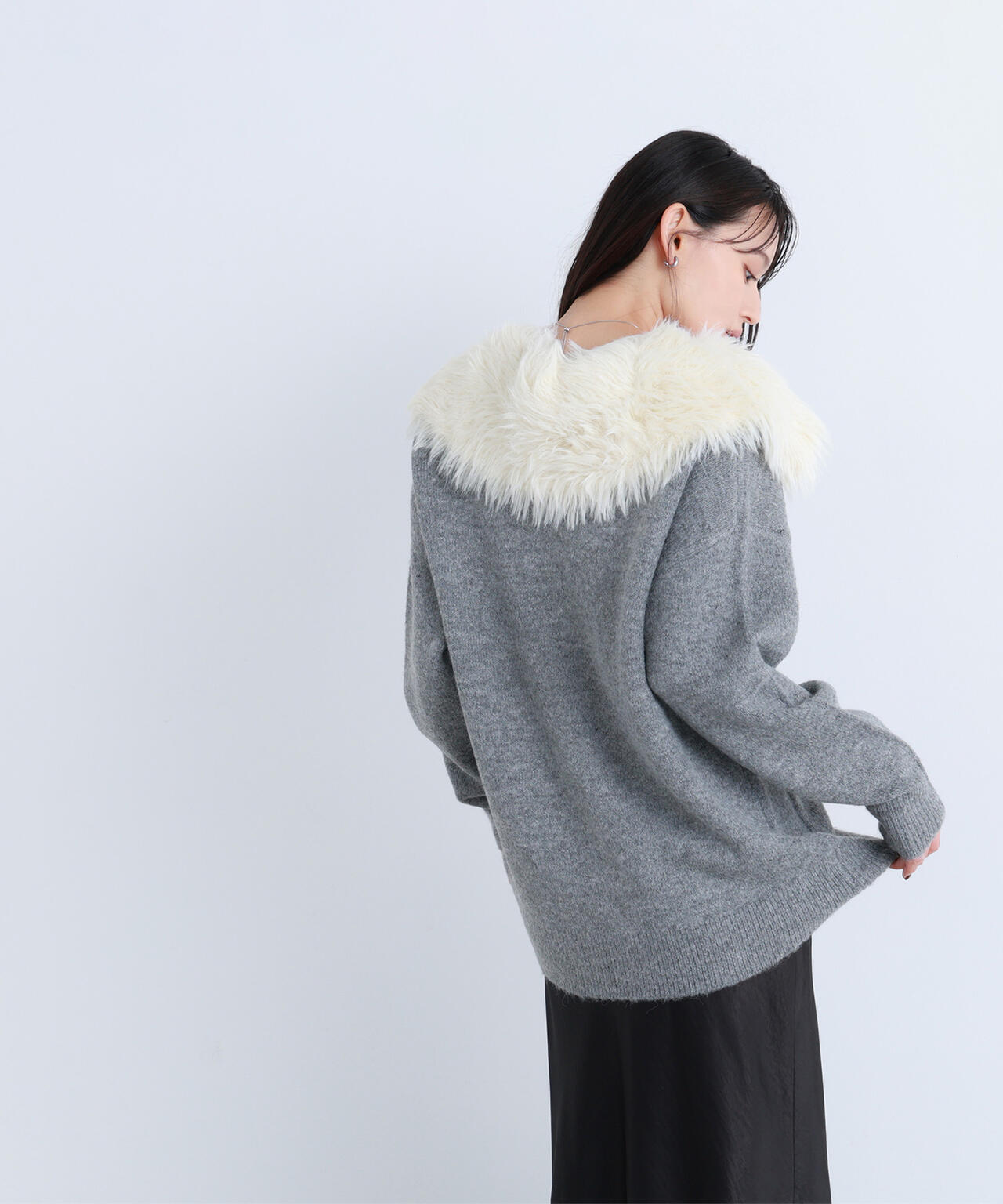 【BLANC】フェイクファー付ボクシーカーディガン