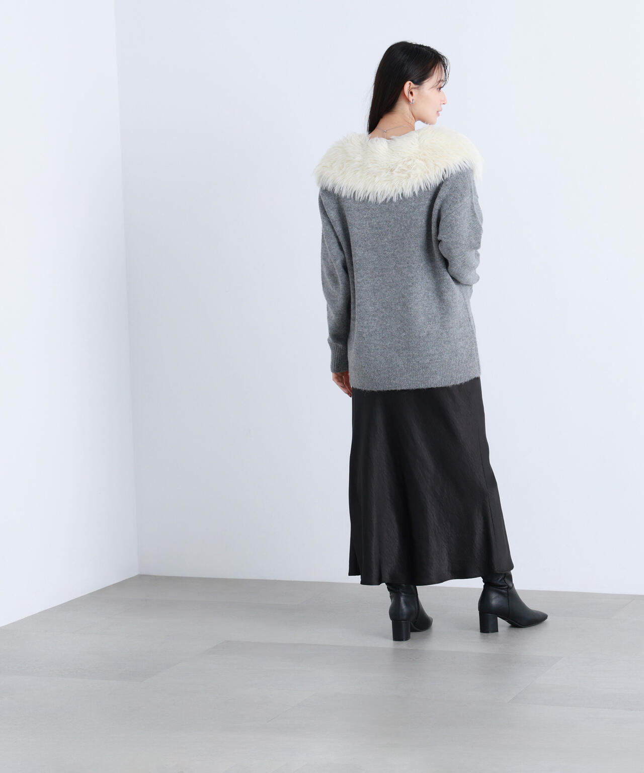 【BLANC】フェイクファー付ボクシーカーディガン