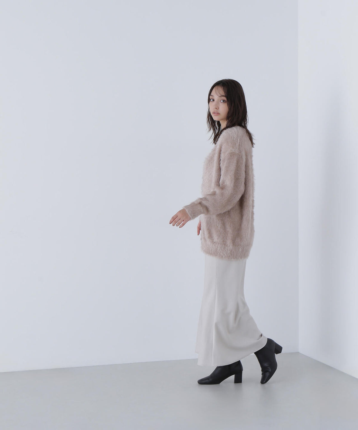 ヘアリーラメニットシリーズ Vネックカーディガン