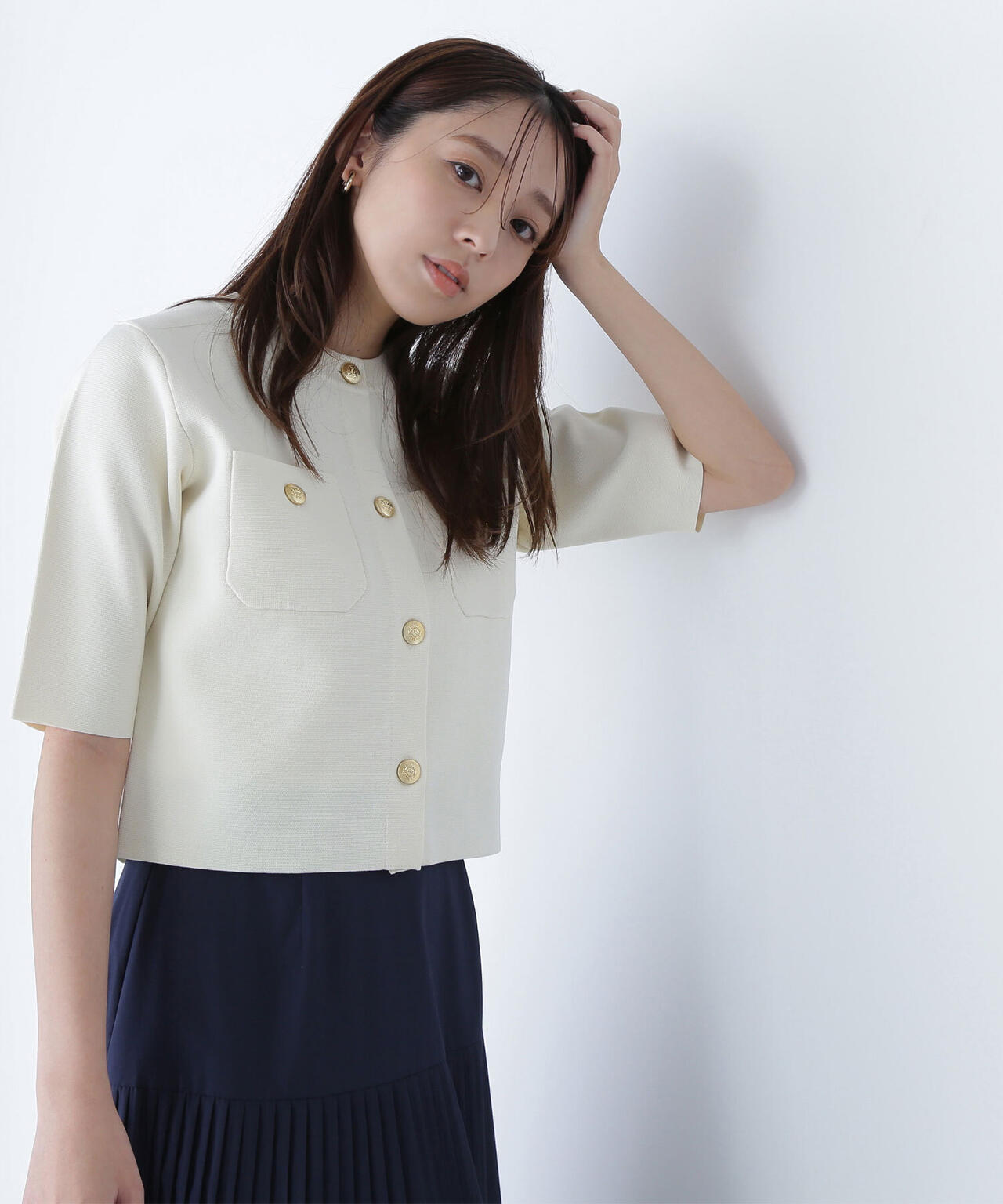 エンブレムボタンニットジャケット半袖