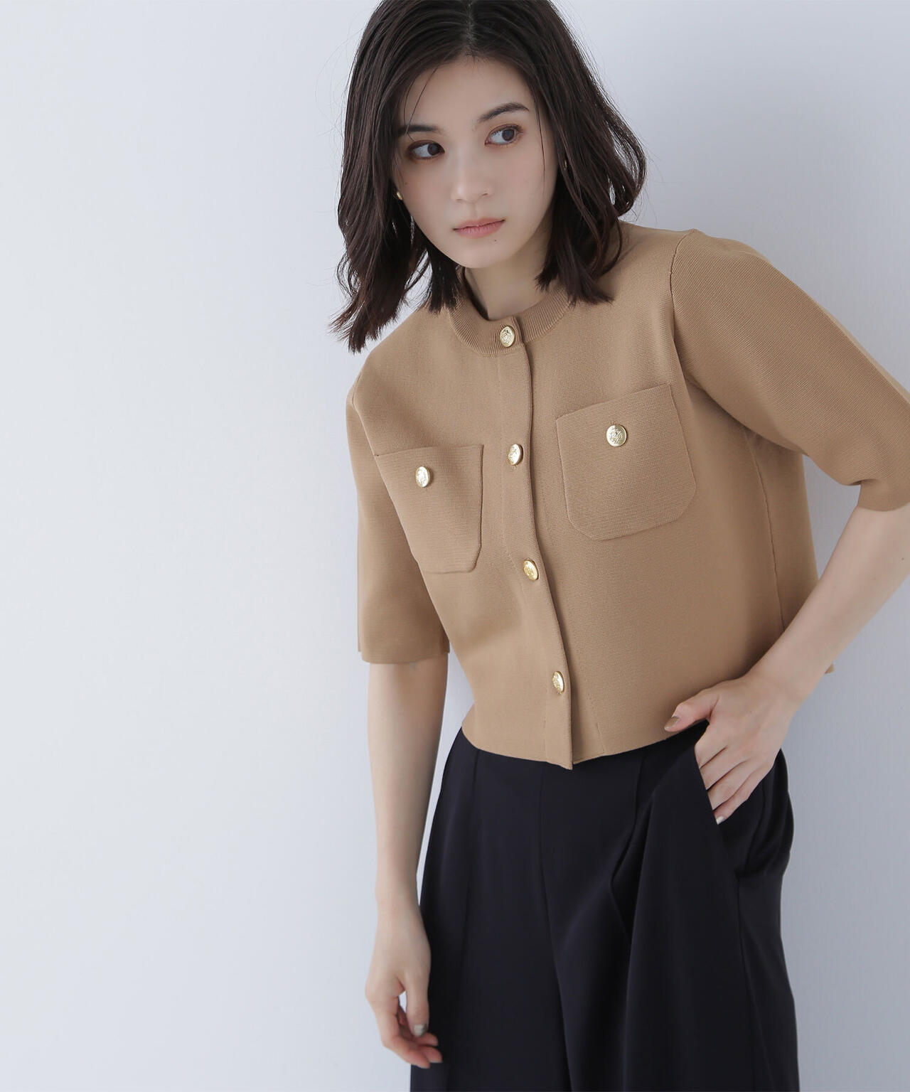 エンブレムボタンニットジャケット半袖