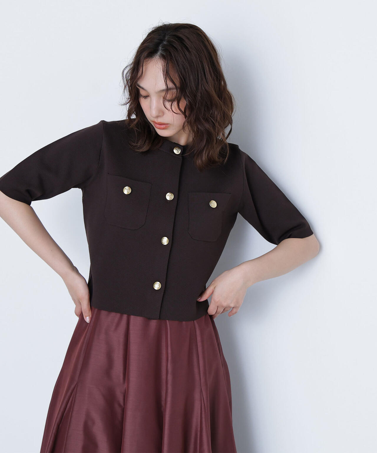 エンブレムボタンニットジャケット半袖