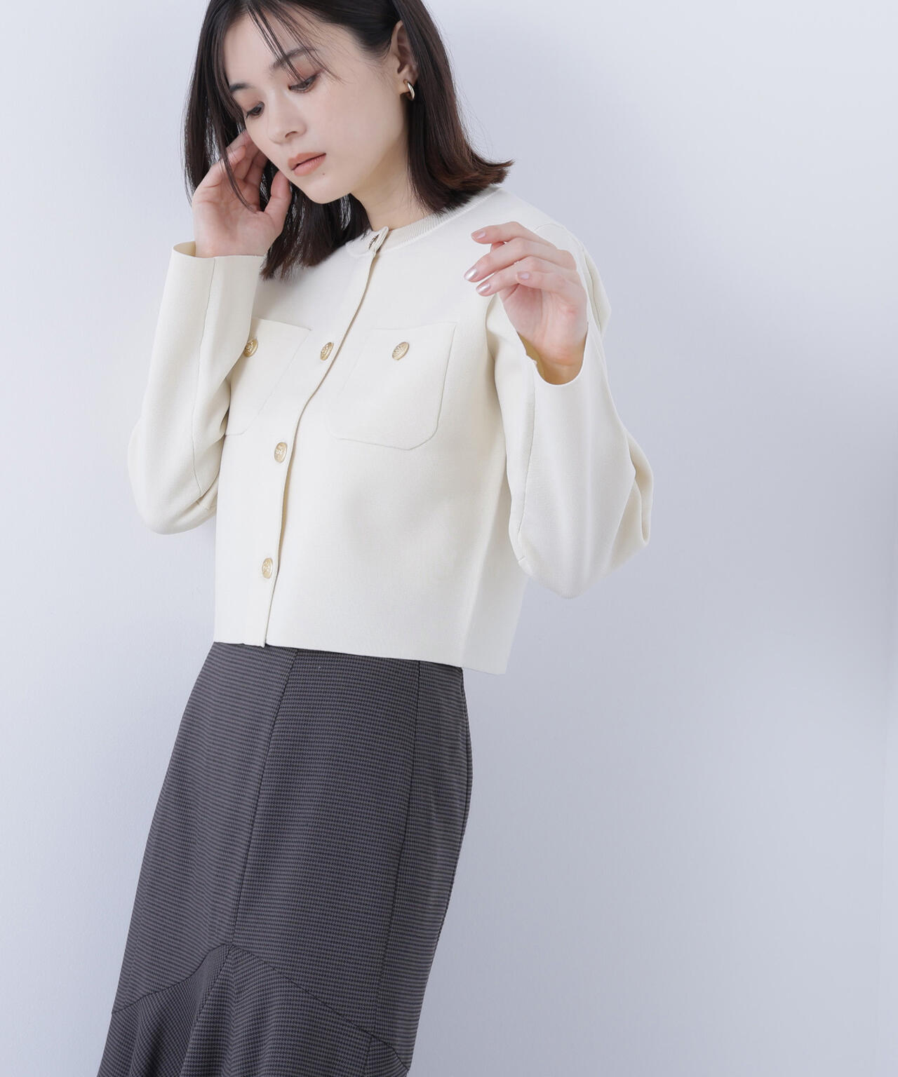 【横浜ジョイナス・mix.tokyo 限定カラー:ダークグリーン】エンブレムボタンニットジャケット