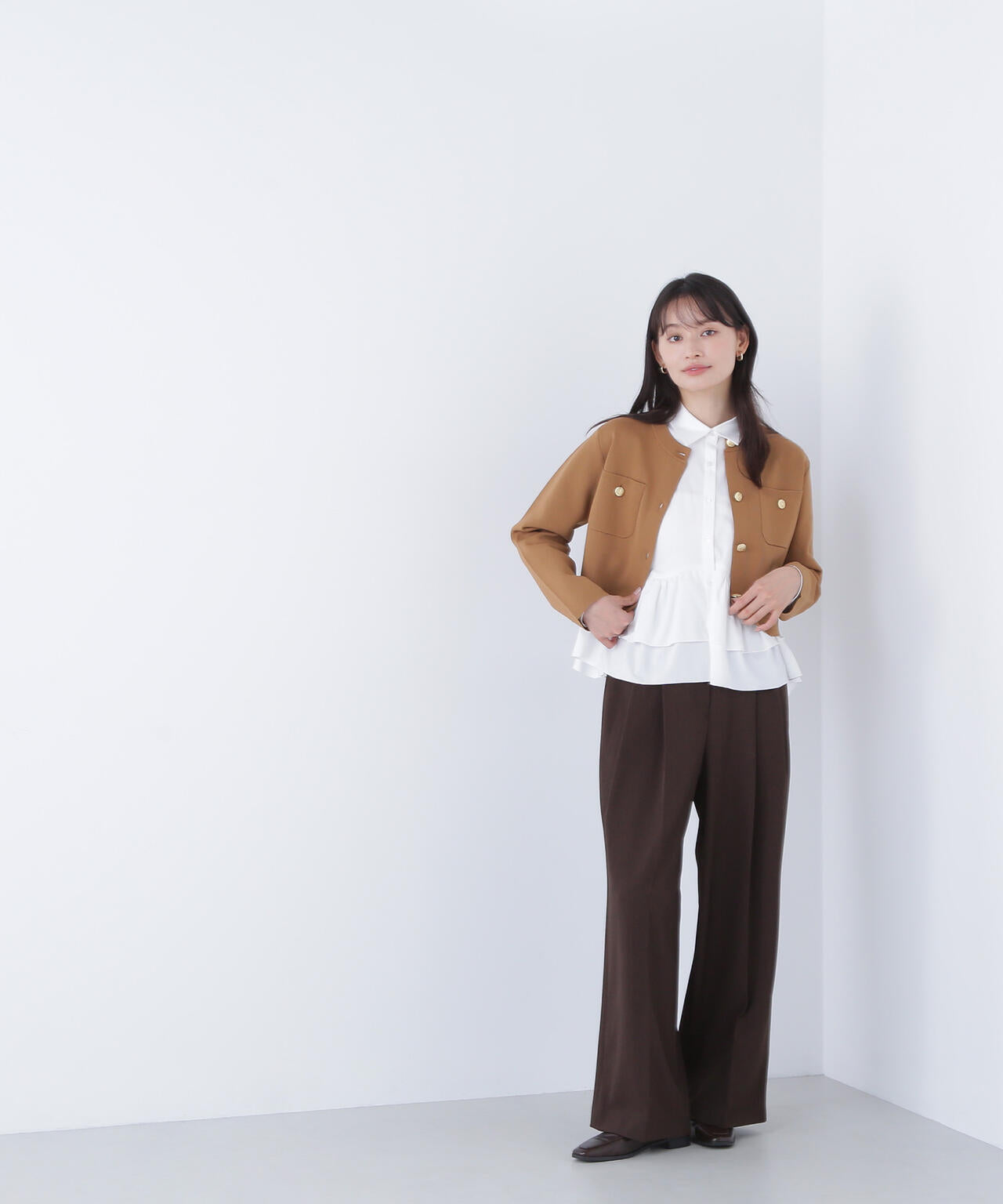 【横浜ジョイナス・mix.tokyo 限定カラー:ダークグリーン】エンブレムボタンニットジャケット