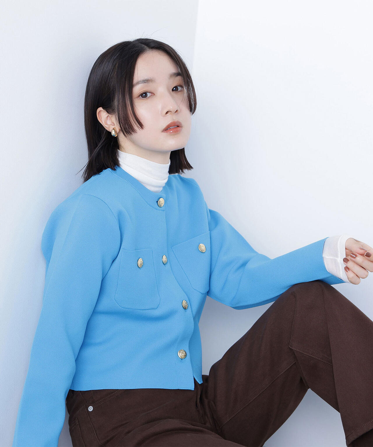 【横浜ジョイナス・mix.tokyo 限定カラー:ダークグリーン】エンブレムボタンニットジャケット