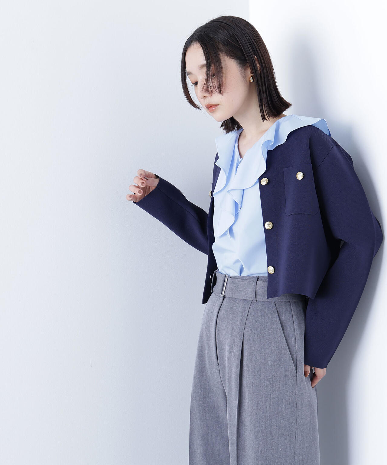 エンブレムボタンニットジャケット