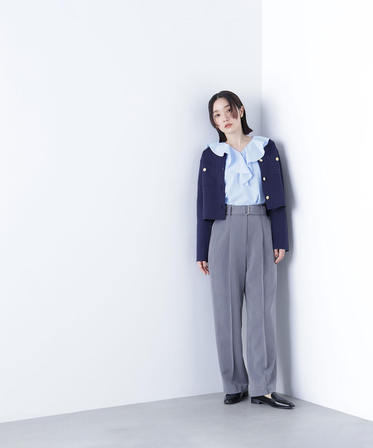 エンブレムボタンニットジャケット