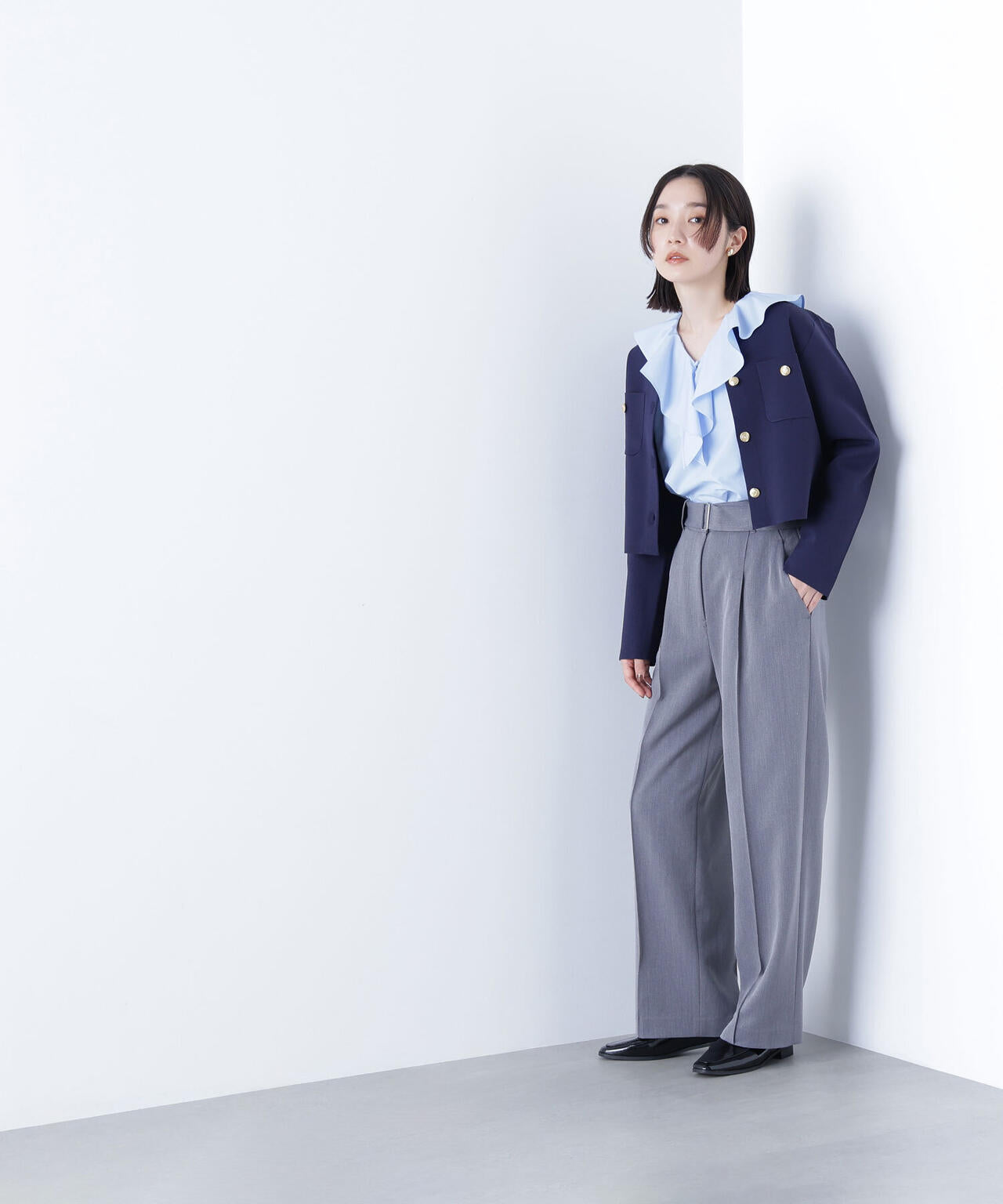 エンブレムボタンニットジャケット