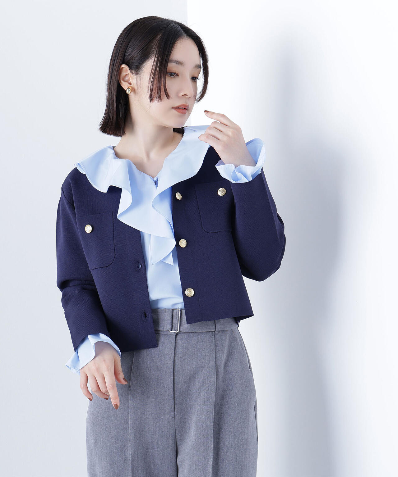 エンブレムボタンニットジャケット