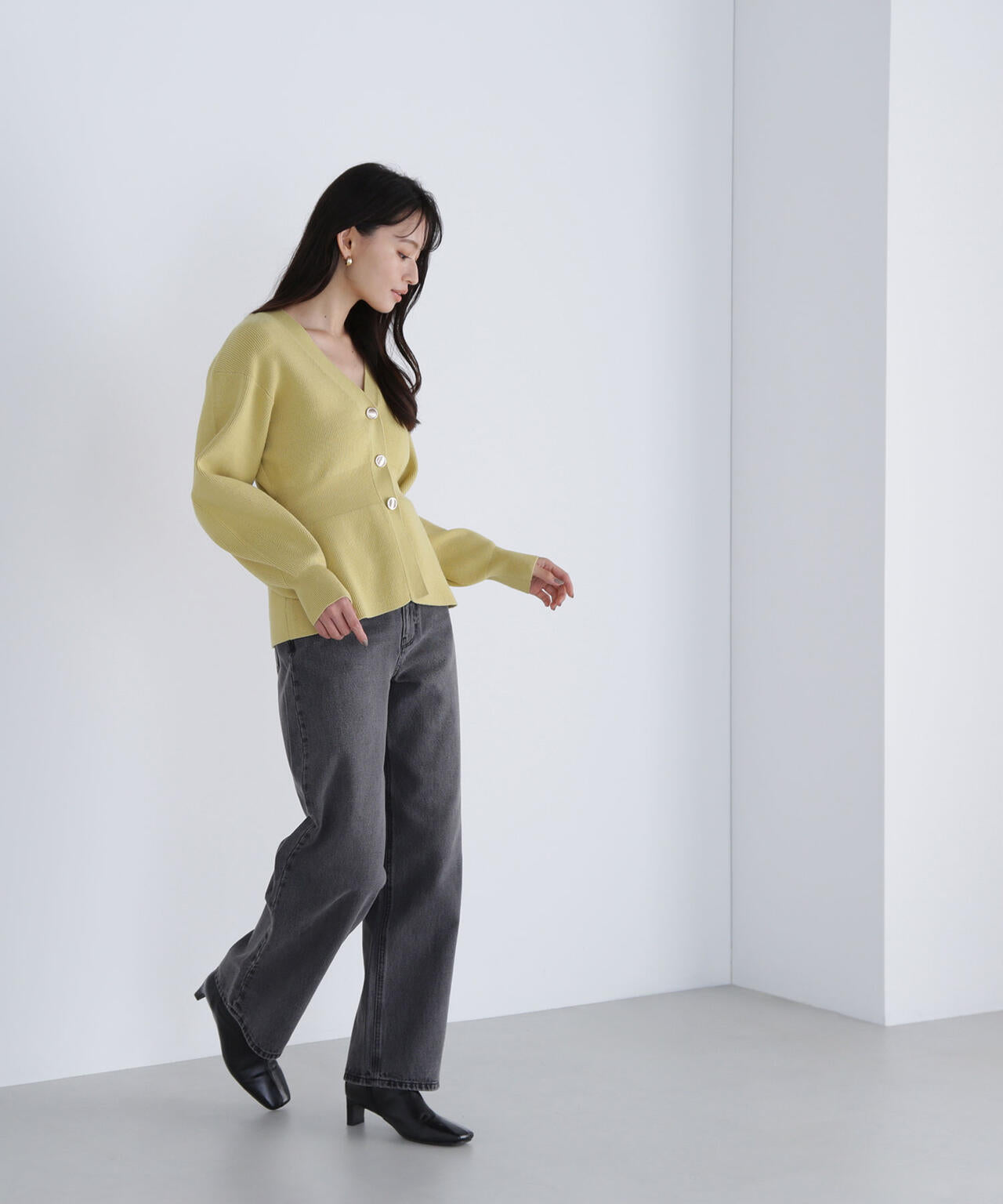 ペプラムフォルムカーディガン