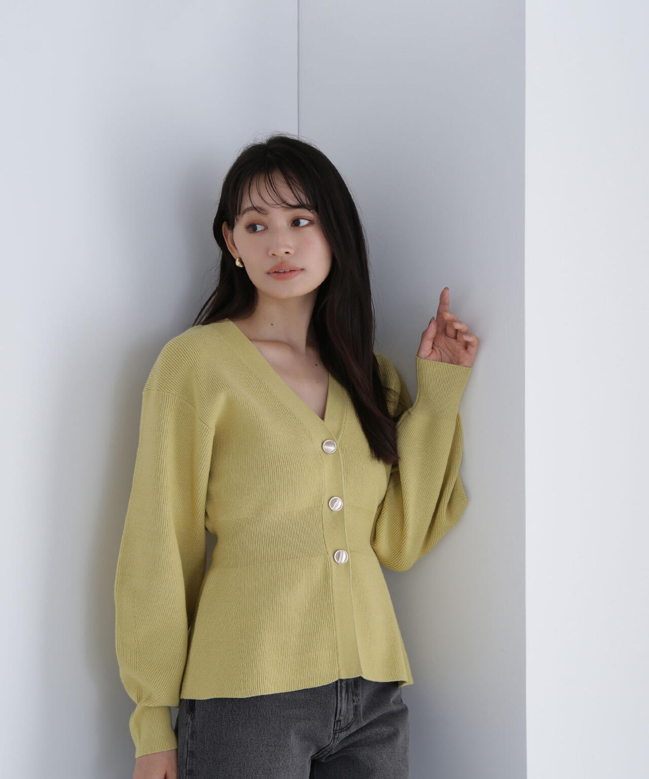 ペプラムフォルムカーディガン