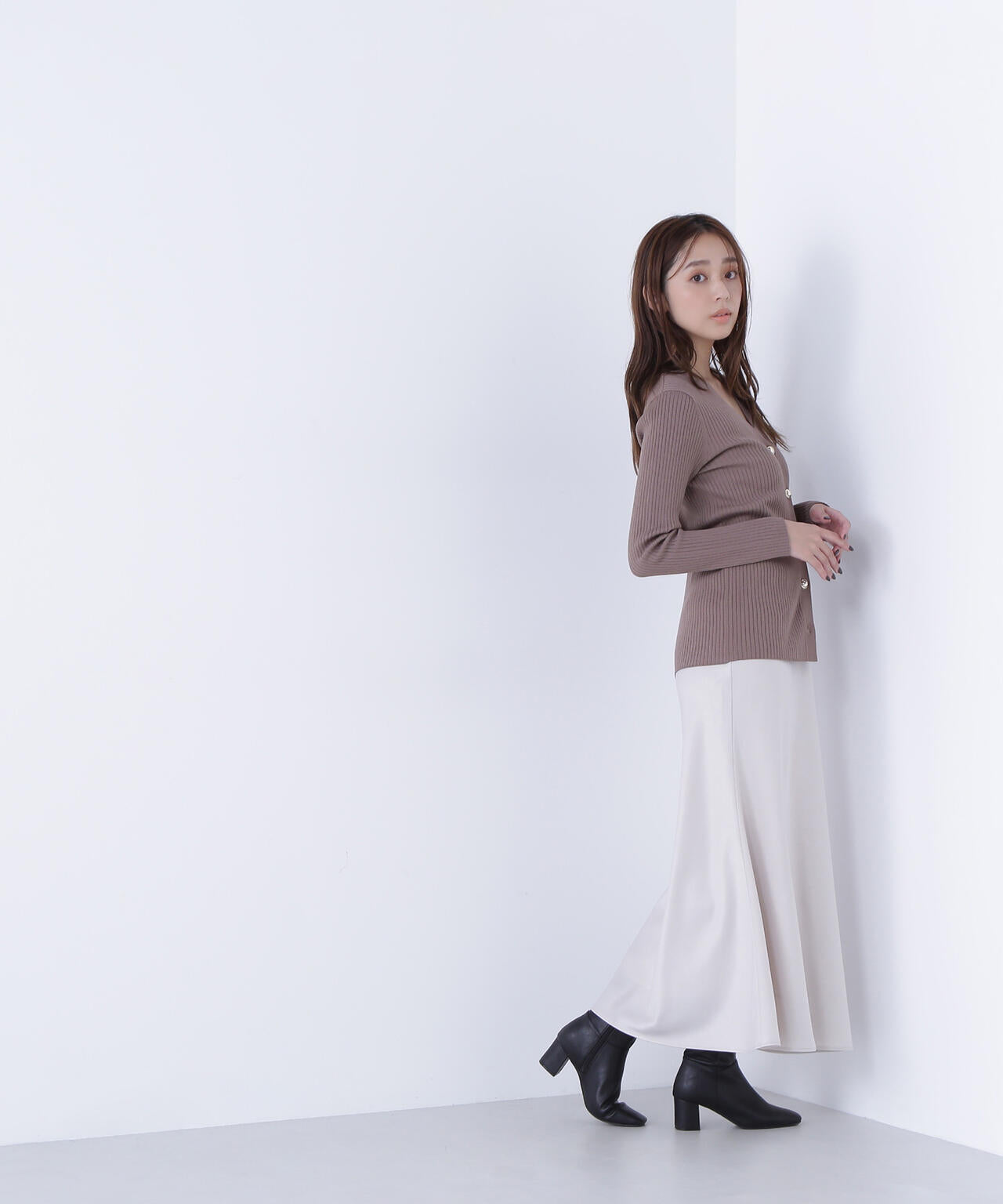 ゴールドボタンリブカーディガン