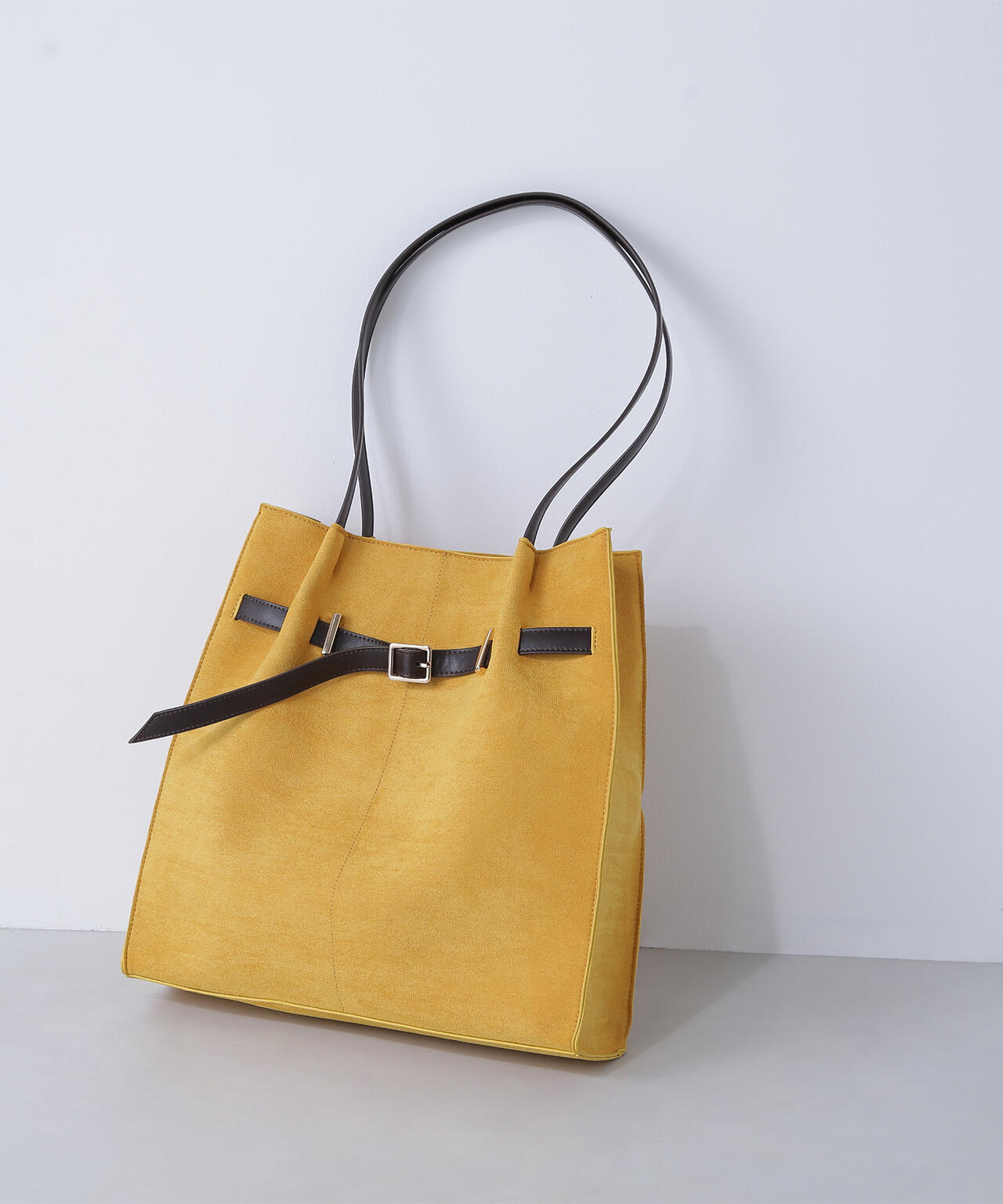 バッグ satomi スウェードタックベルトトートバッグ | NATURAL BEAUTY BASIC