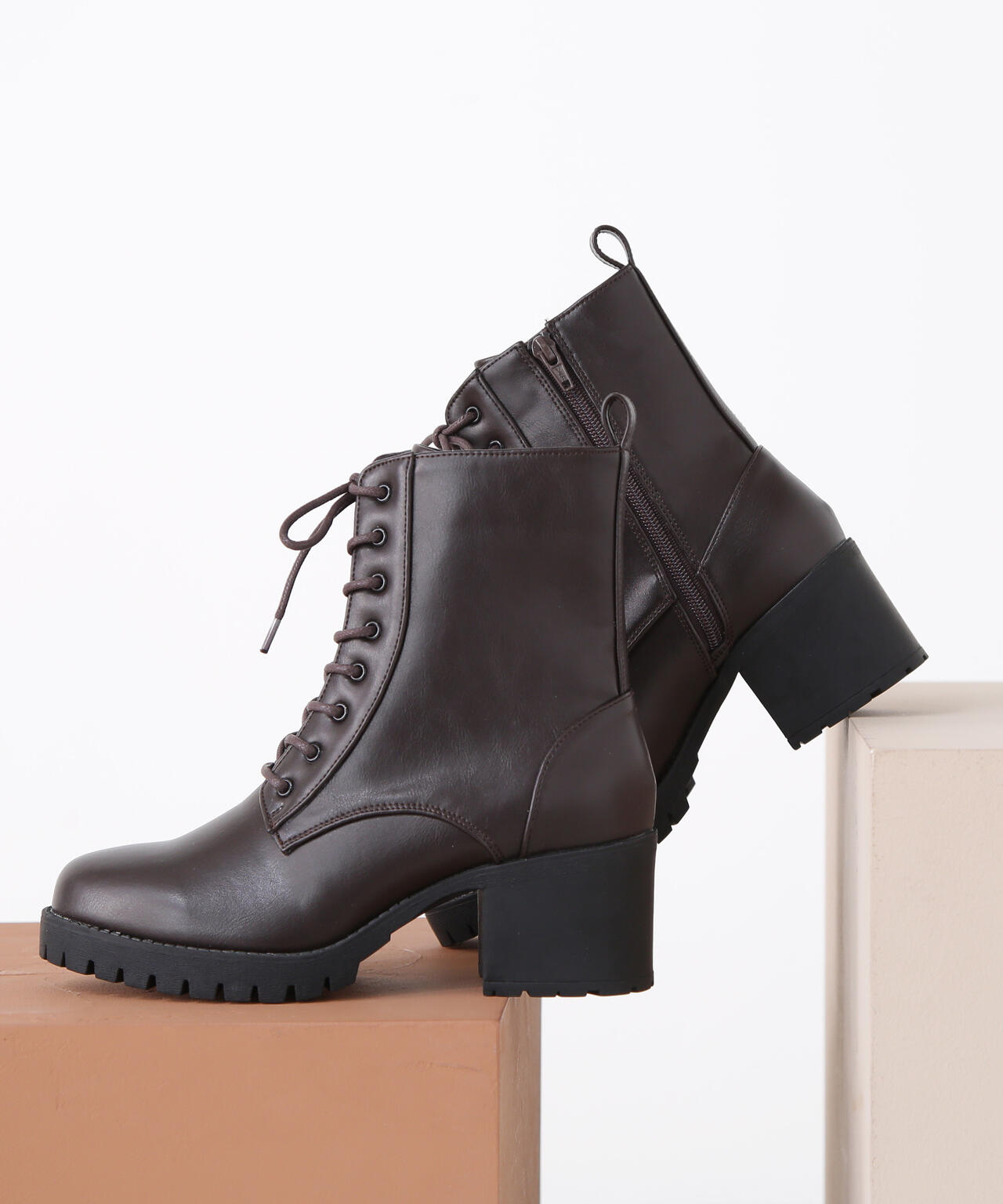 レースアップミドルブーツ