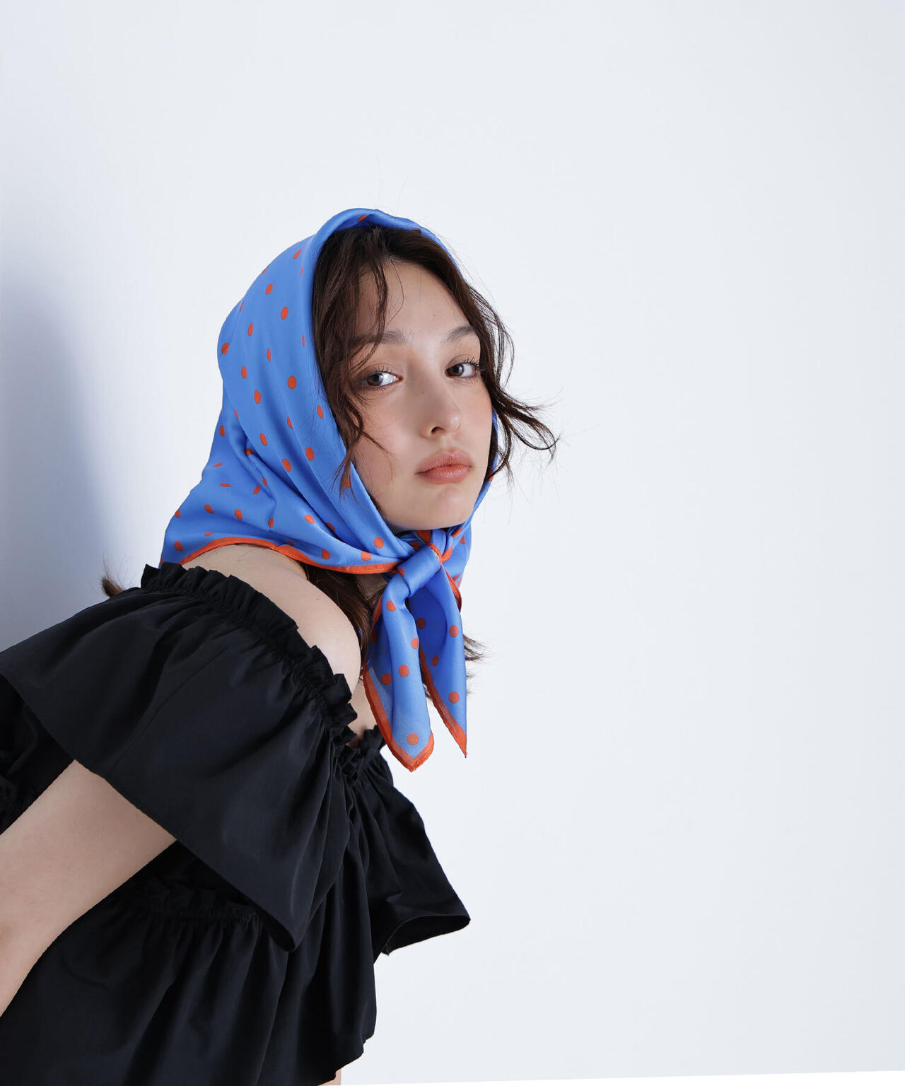 ポルカドットスカーフ