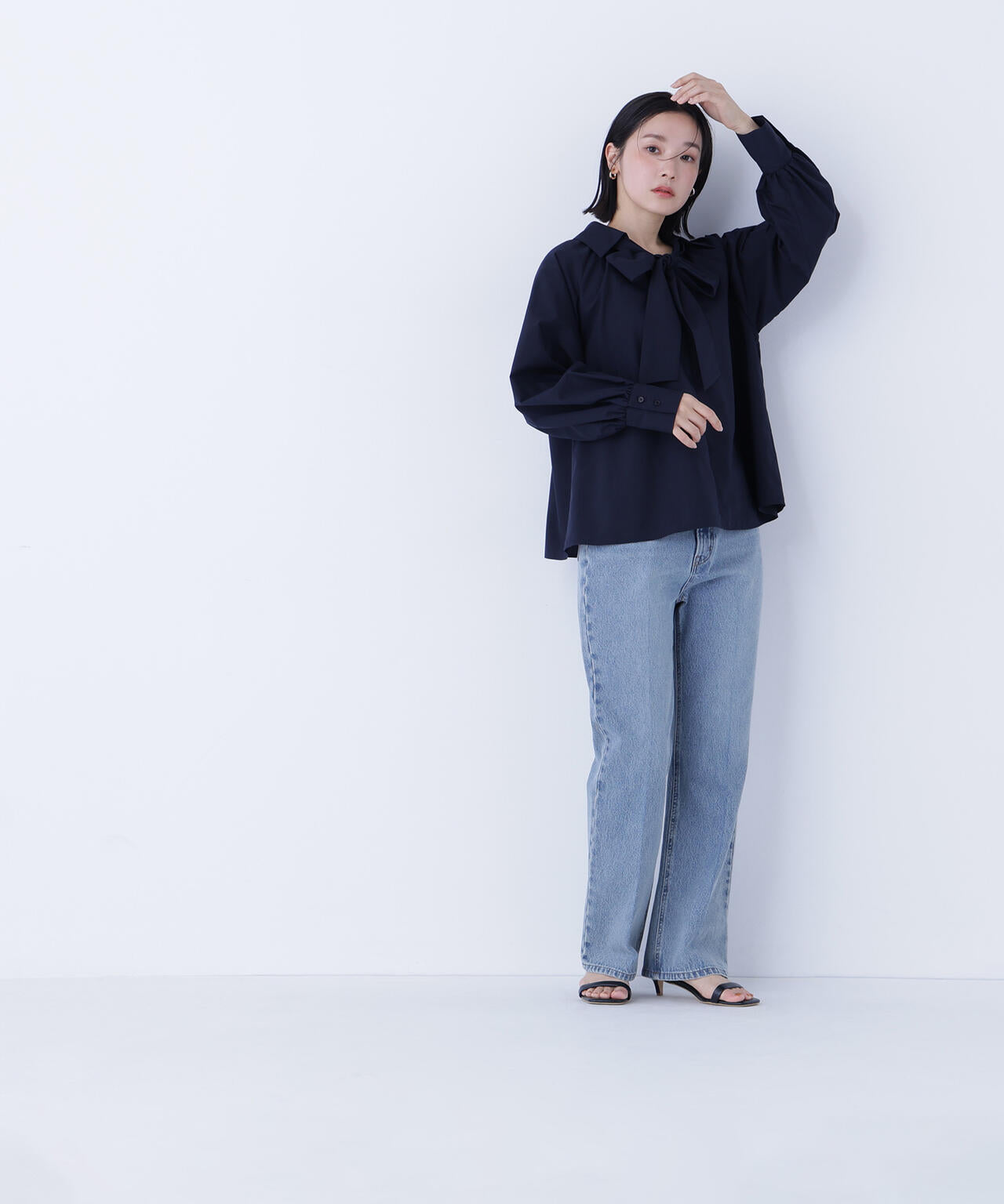 スキッパーリボンタイブラウス